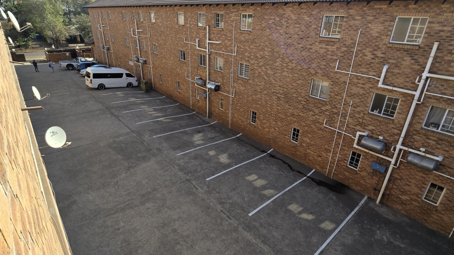 1 Bedroom Property for Sale in Rustenburg Central North West